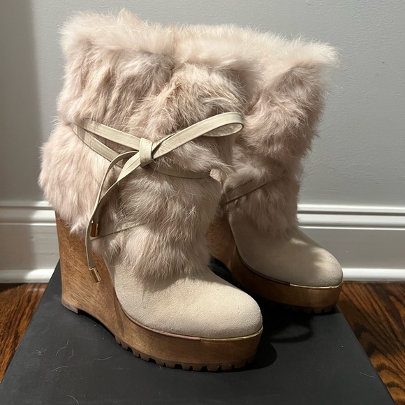 Rachel Zoe Fur & Suede Wedge Heel Booties with gold accents Size 9.5 (fits a 9) - Picture 3 of 9